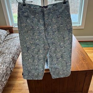 Gloria Vanderbilt Amanda Capri Floral Jeans - Size 10